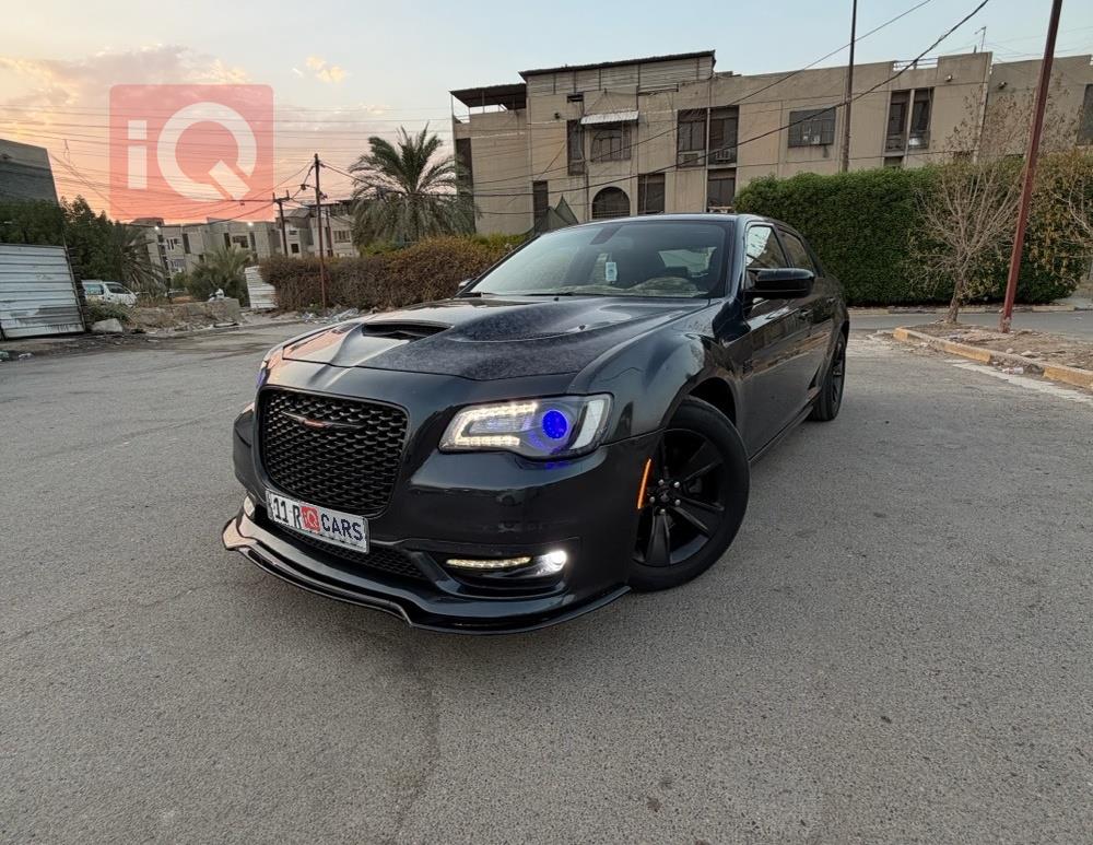 كرايسلر 300